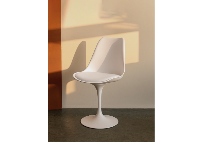 Стул на металлокаркасе Tulip white (49,5x52x83)